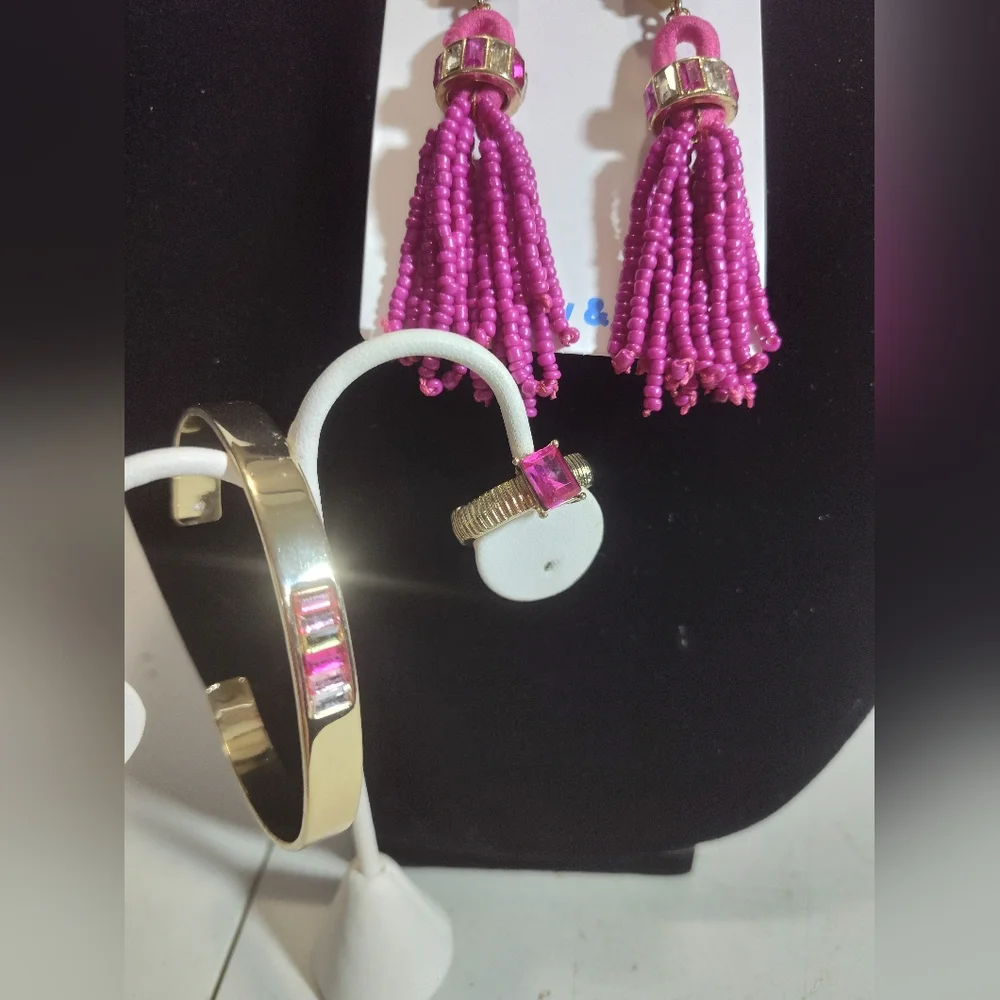 Pink and Gold Jewelry Earrins Bracelet Stretch Ring Set